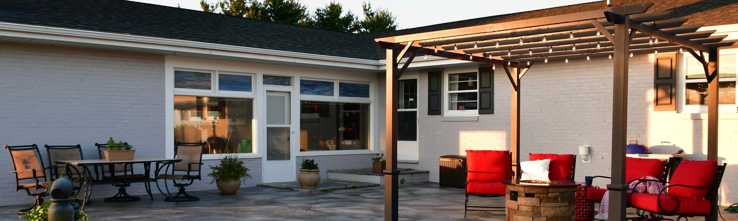 Outdoor Patio with Pergola